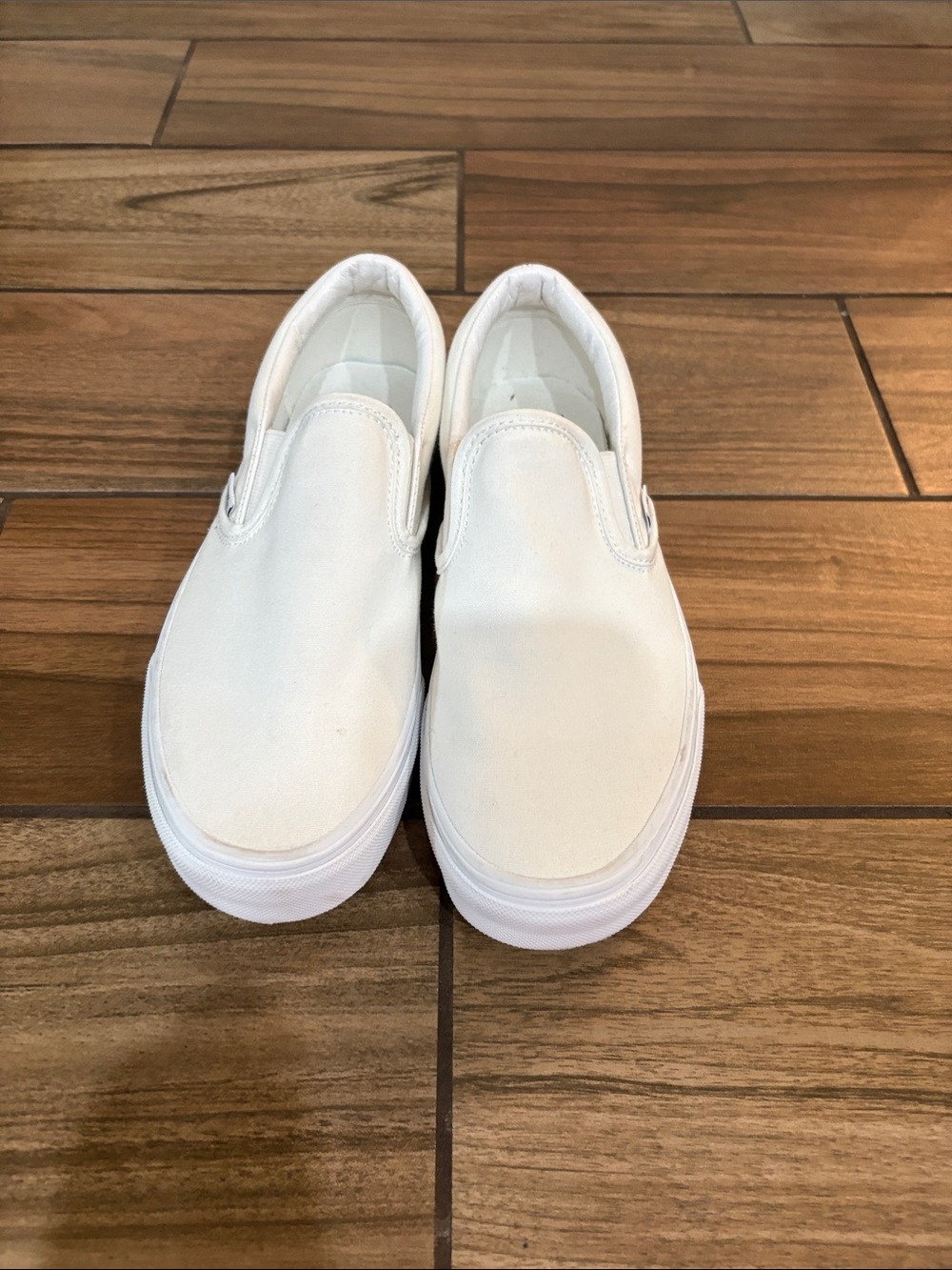 Vans slip on canvas sneakers unisex size 8 men’s or 9.5 women’s good condition